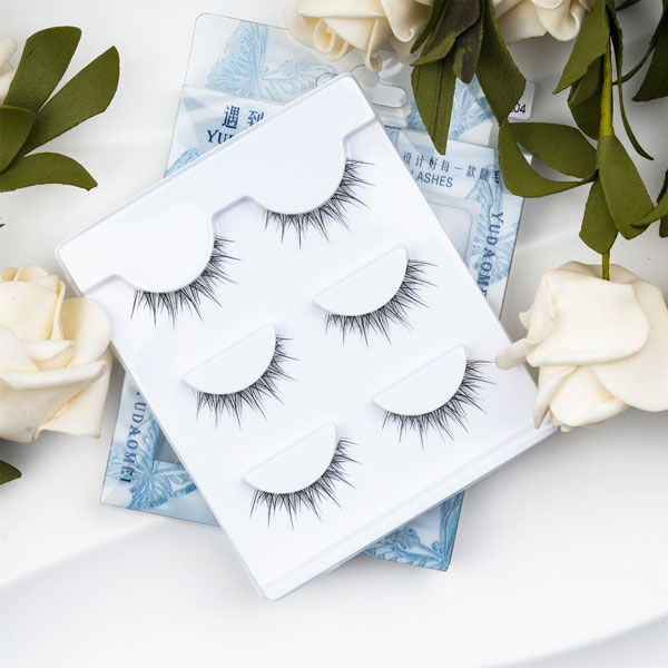 Досягніть ідеального аніме-вигляду з Clear Band Manga Lashes