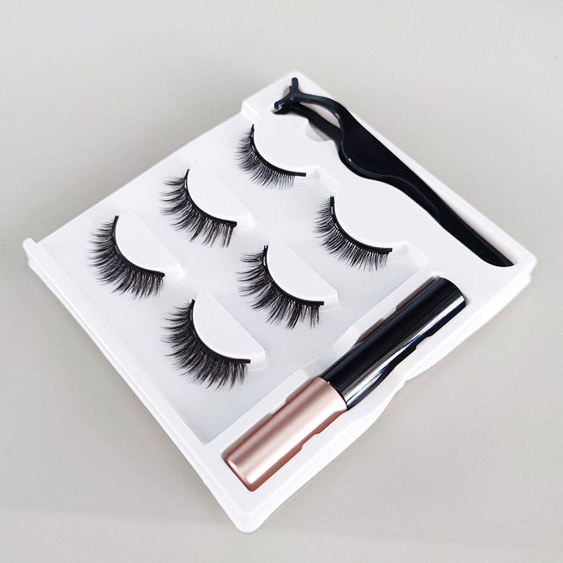 3D Magnetic Lashes Natural Look за допомогою підводки для очей і пінцета